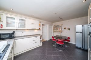 BREAKFAST KITCHEN- click for photo gallery